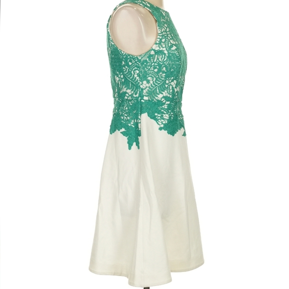 Anthropologie Moulinette Soeurs Cocktail Aplique A Line Fit & Flare Dress Size 8 - Picture 4 of 10